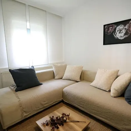 شقة Neu Renoviertes, Behagliches Haus